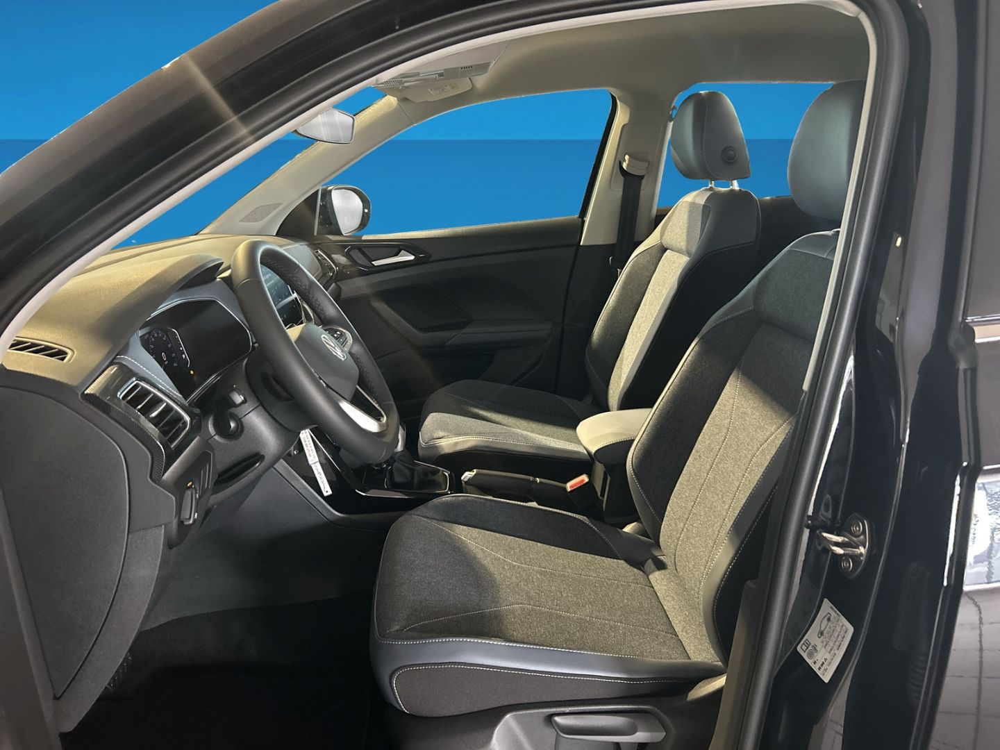 Fahrzeugabbildung Volkswagen T-Cross Style 1.0l TSI IQ.LIGHT AHK TRAVEL COMFO