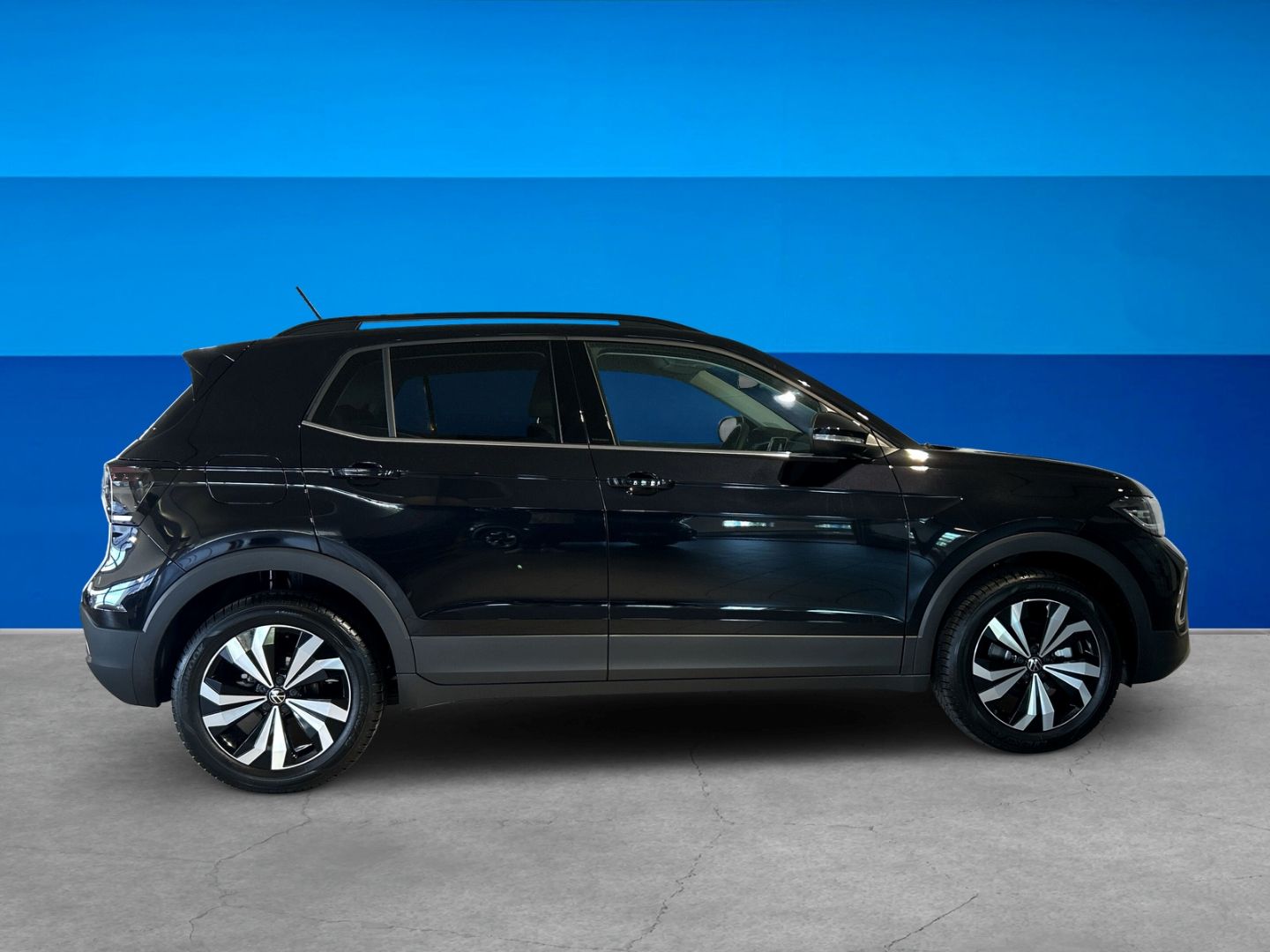 Fahrzeugabbildung Volkswagen T-Cross Style 1.0l TSI IQ.LIGHT AHK TRAVEL COMFO