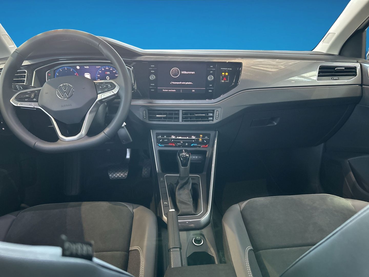 Fahrzeugabbildung Volkswagen Polo Style 1,0l TSI BLACK ROOF AHK REAR VIEW