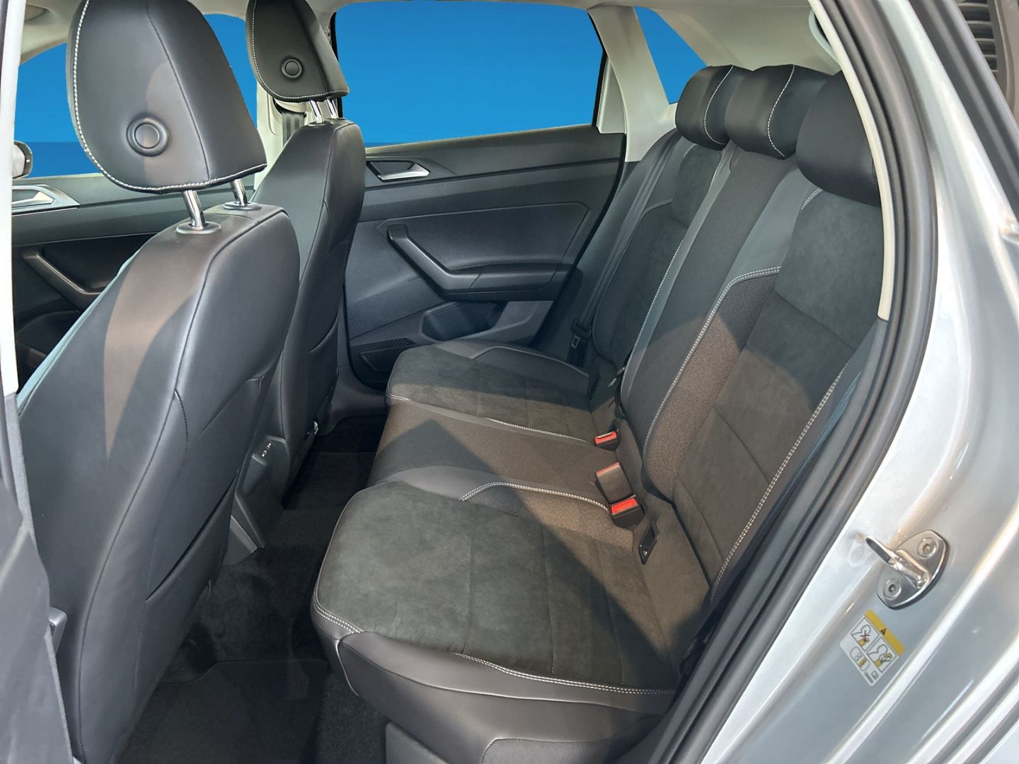 Fahrzeugabbildung Volkswagen Polo Style 1,0l TSI BLACK ROOF AHK REAR VIEW