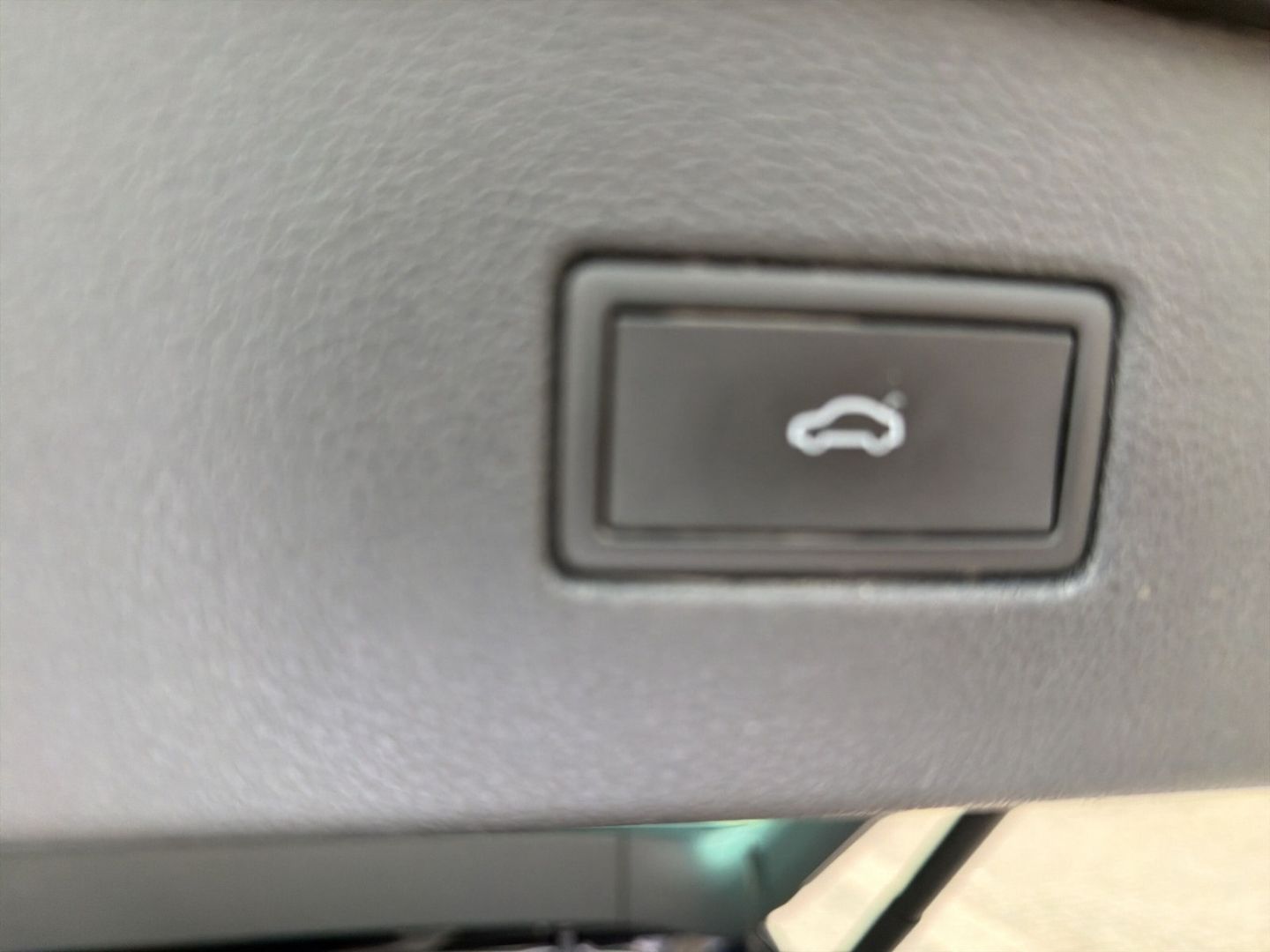 Fahrzeugabbildung Volkswagen Tiguan 1.4 TSI eHybrid Life Area View Pano AHK