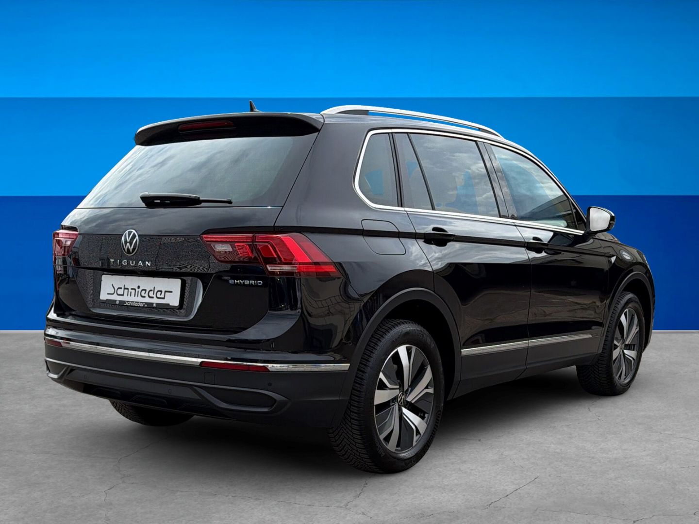 Fahrzeugabbildung Volkswagen Tiguan 1.4 TSI eHybrid Life Area View Pano AHK