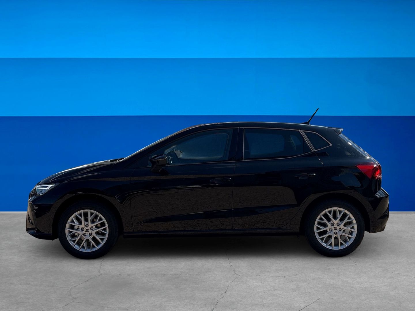 Fahrzeug 3 Fahrzeugabbildung SEAT Ibiza 1.0 MPI Style REARCAM SHZ Keyless Full Lin