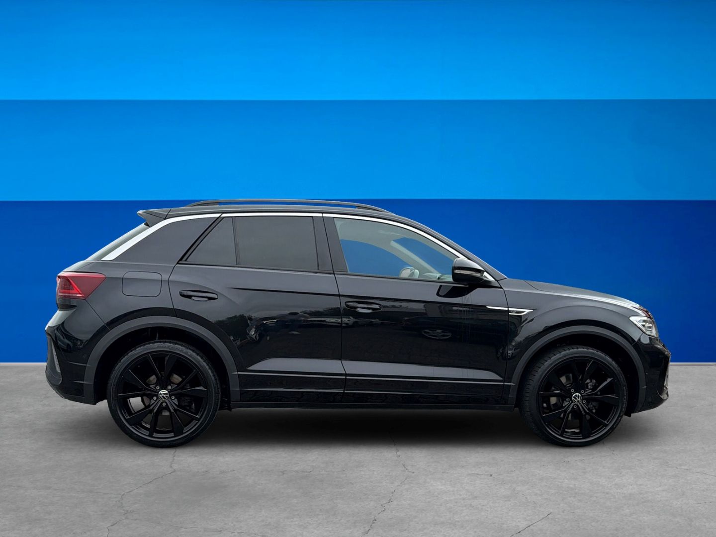 Fahrzeug 6 Fahrzeugabbildung Volkswagen T-Roc 2.0 TSI R-Line 4Motion Beats Matrix Clima