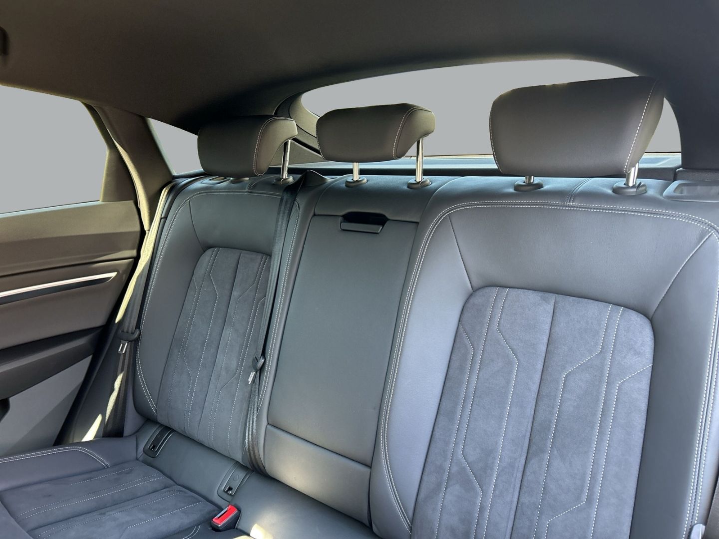 Fahrzeugabbildung Audi Q8 e-tron Sportback 50 LED Kamera Optik Paket Lu - mit KI generiert/bearbeitet