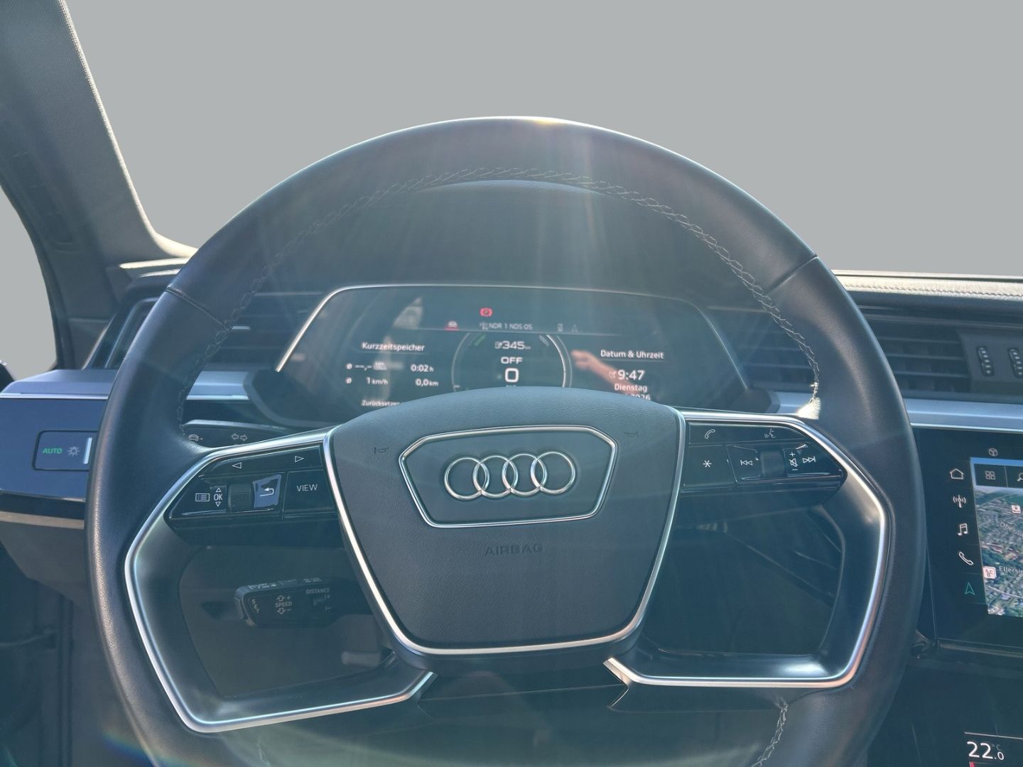 Fahrzeugabbildung Audi Q8 e-tron Sportback 50 LED Kamera Optik Paket Lu - mit KI generiert/bearbeitet