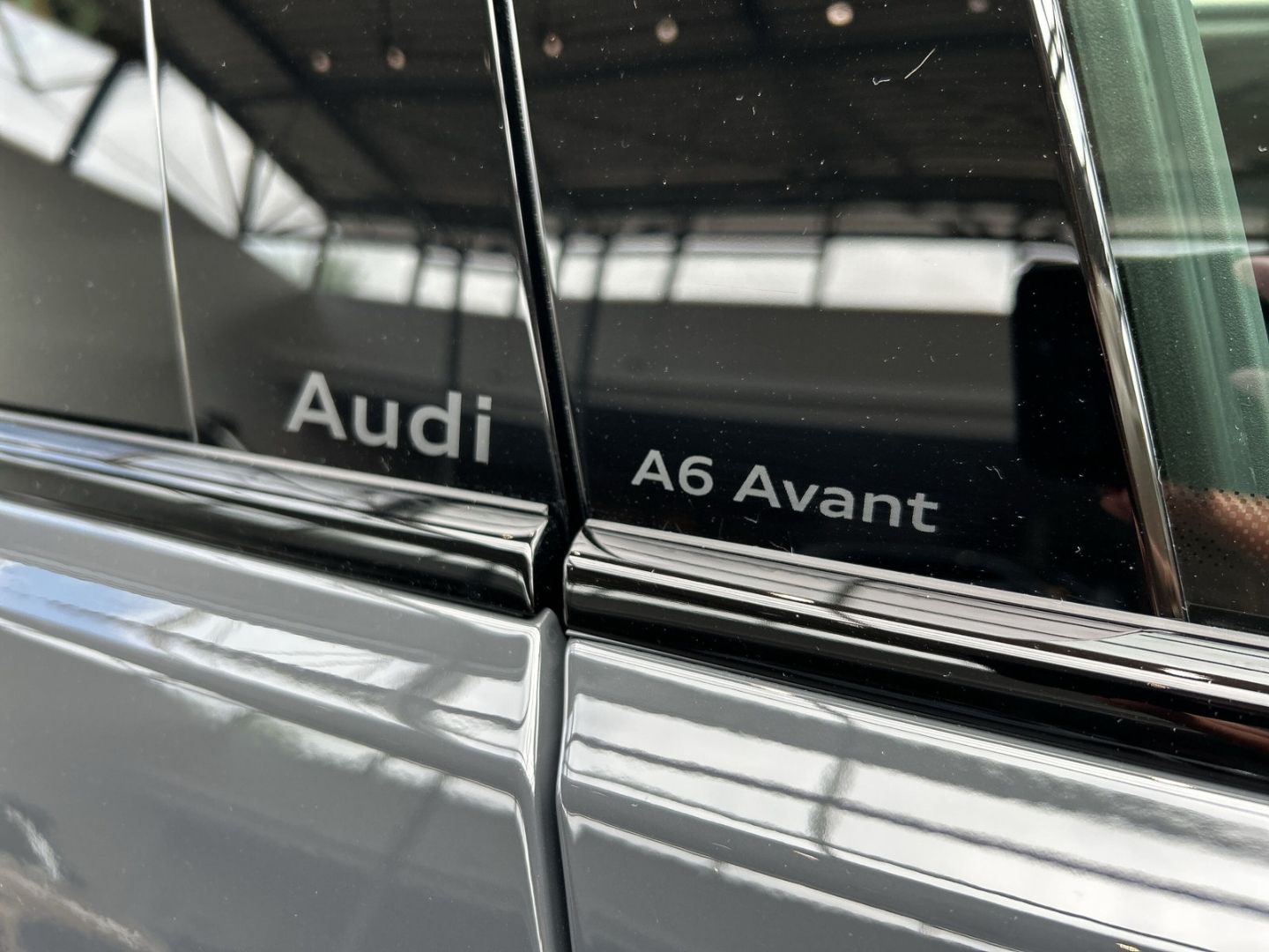 Fahrzeug 22 Fahrzeugabbildung Audi A6 e-tron AVANT 210 KW+LED+AHK+SHZ+HUD+TECH+CARP