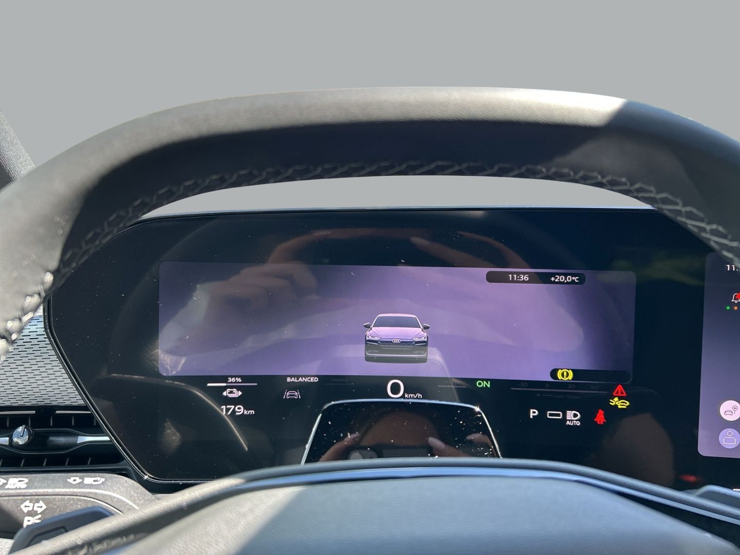 Fahrzeug 15 Fahrzeugabbildung Audi A6 e-tron AVANT QUATTRO+AHK+HUD+LUFT+LED+TECH PL