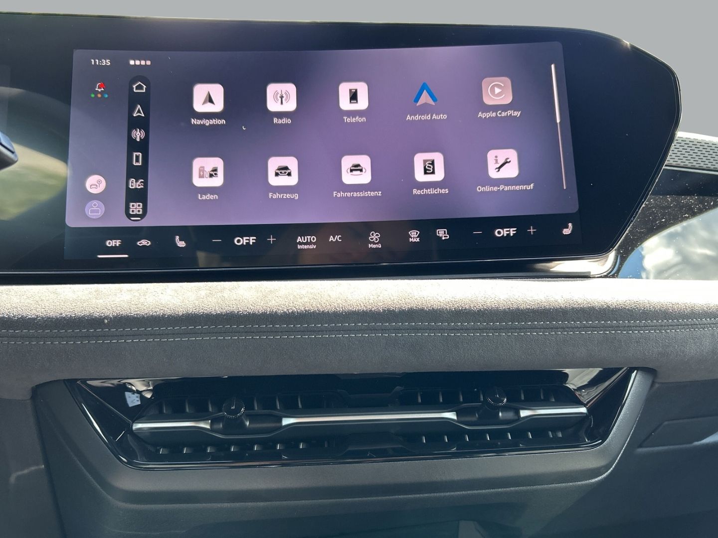 Fahrzeug 17 Fahrzeugabbildung Audi A6 e-tron AVANT QUATTRO+AHK+HUD+LUFT+LED+TECH PL