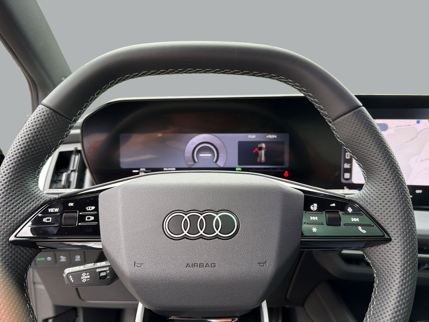 Fahrzeug 14 Fahrzeugabbildung Audi Q4 e-tron QUATTRO PER+250KW+AHK+LED+TECHPRO+PANO