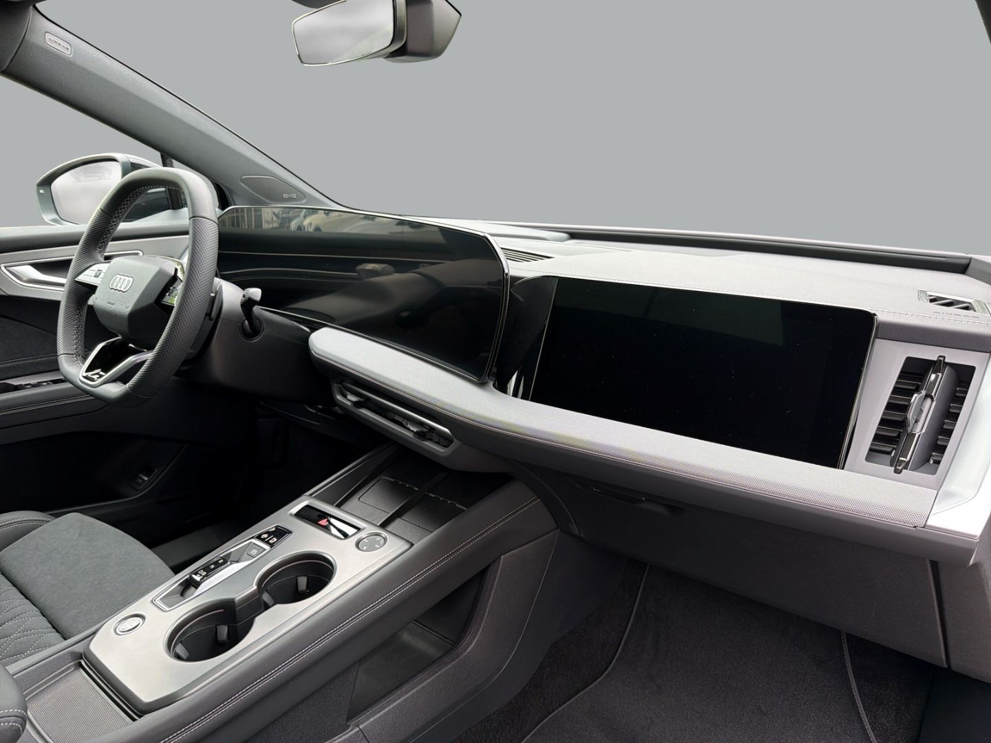 Fahrzeug 18 Fahrzeugabbildung Audi Q4 e-tron QUATTRO PER+250KW+AHK+LED+TECHPRO+PANO