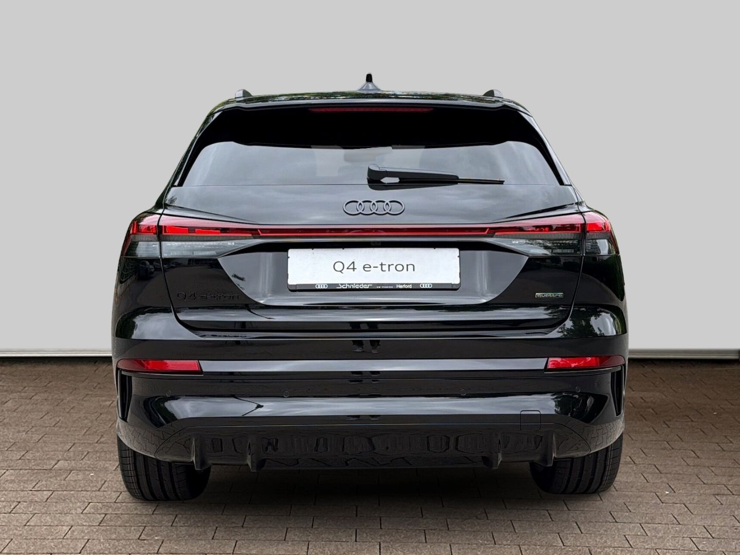 Fahrzeug 8 Fahrzeugabbildung Audi Q4 e-tron QUATTRO PER+250KW+AHK+LED+TECHPRO+PANO