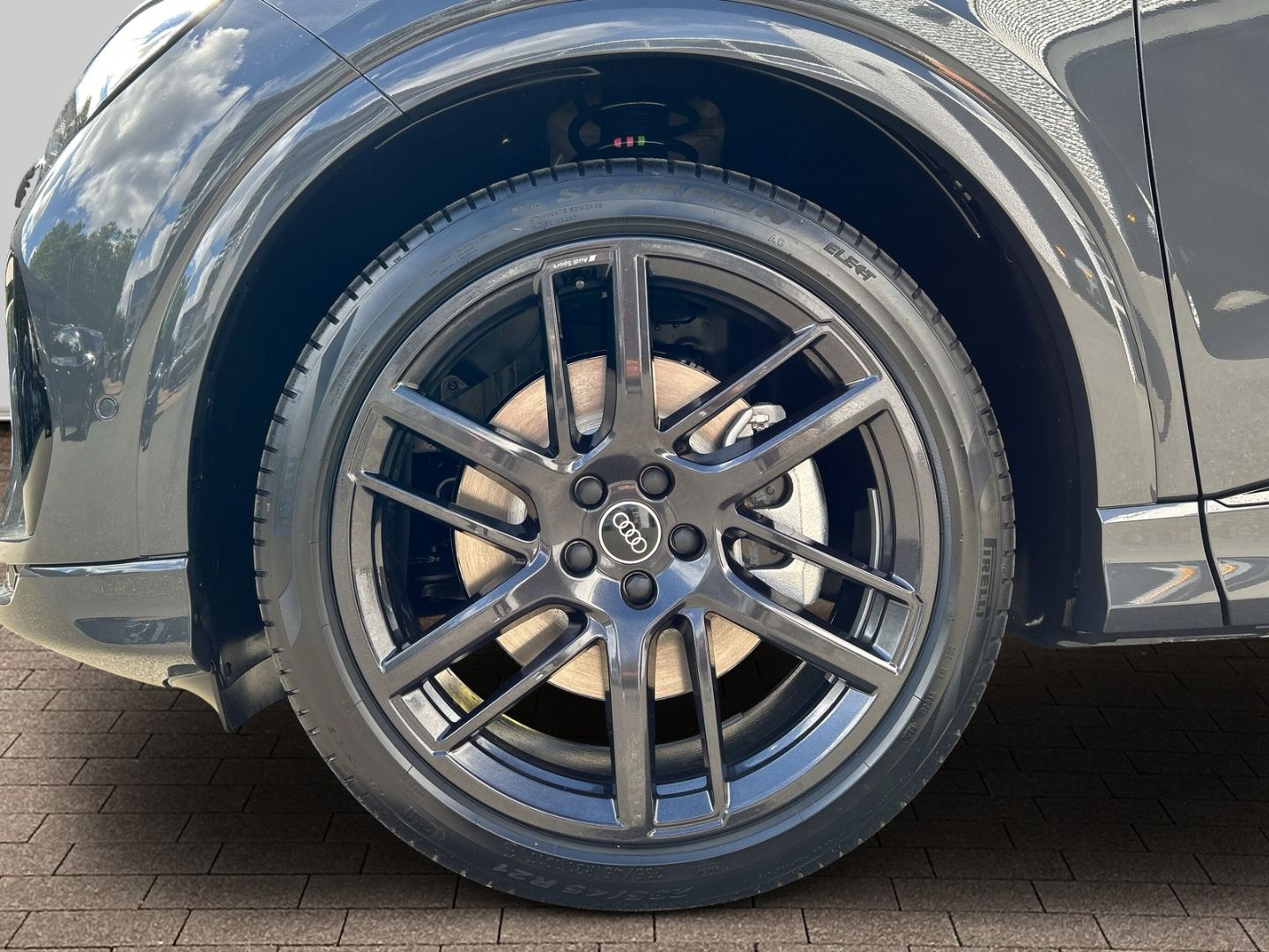 Fahrzeugabbildung Audi Q4 e-tron SPORTBACK QUATTRO 220KW+PANO+AHK+LED+T