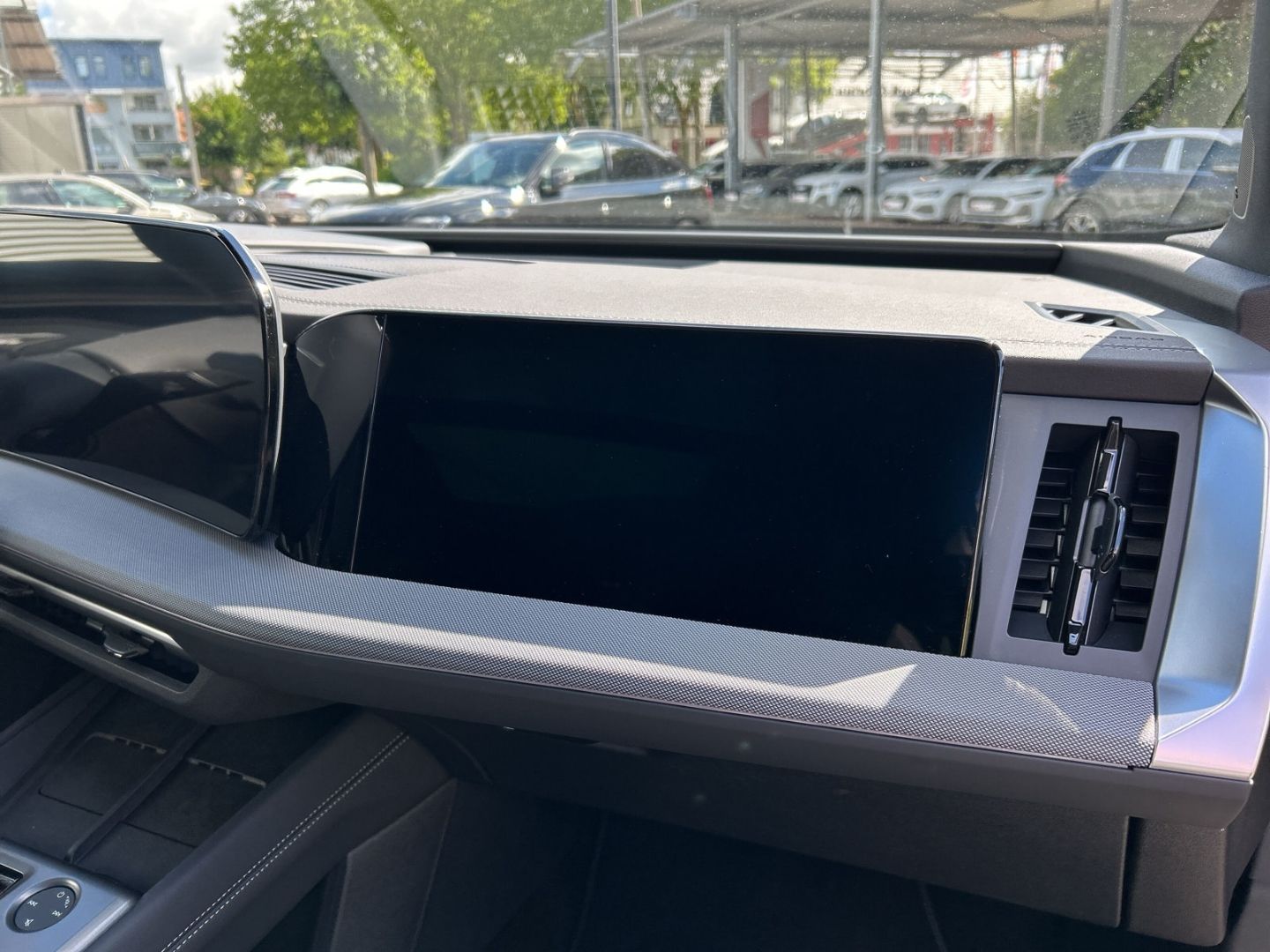 Fahrzeugabbildung Audi Q4 e-tron SPORTBACK QUATTRO 220KW+PANO+AHK+LED+T