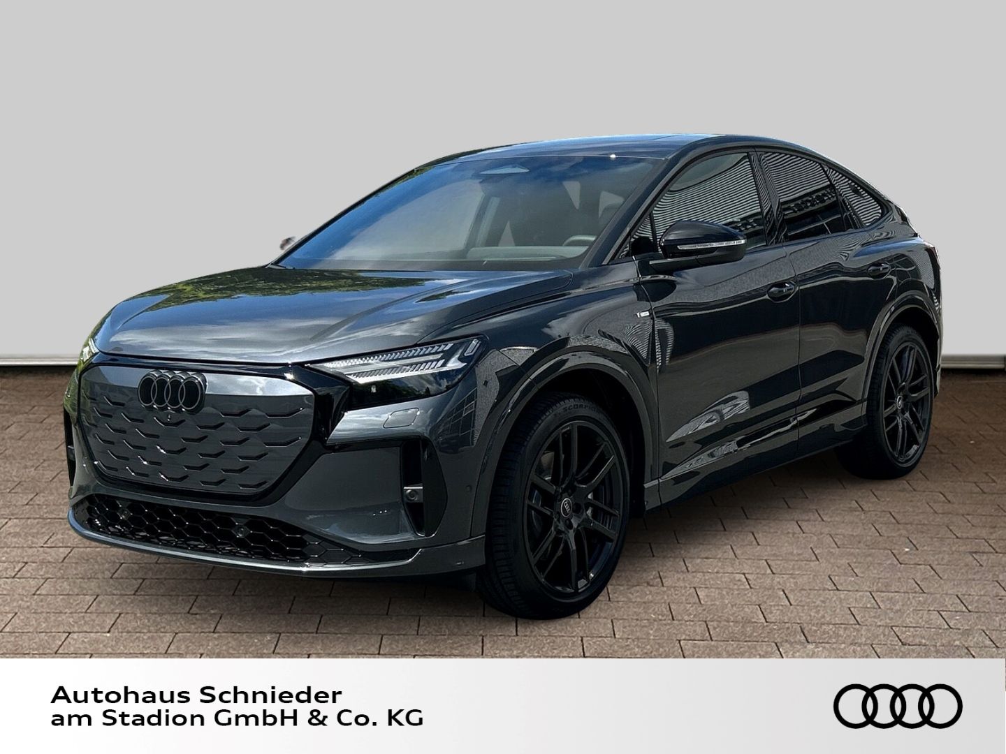 Fahrzeugabbildung Audi Q4 e-tron SPORTBACK QUATTRO 220KW+PANO+AHK+LED+T