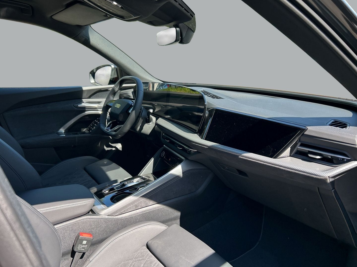 Fahrzeug 17 Fahrzeugabbildung Audi Q5 SPORTB.TFSI LED+MEMORY+LEDER+TECH PLUS+PARK L