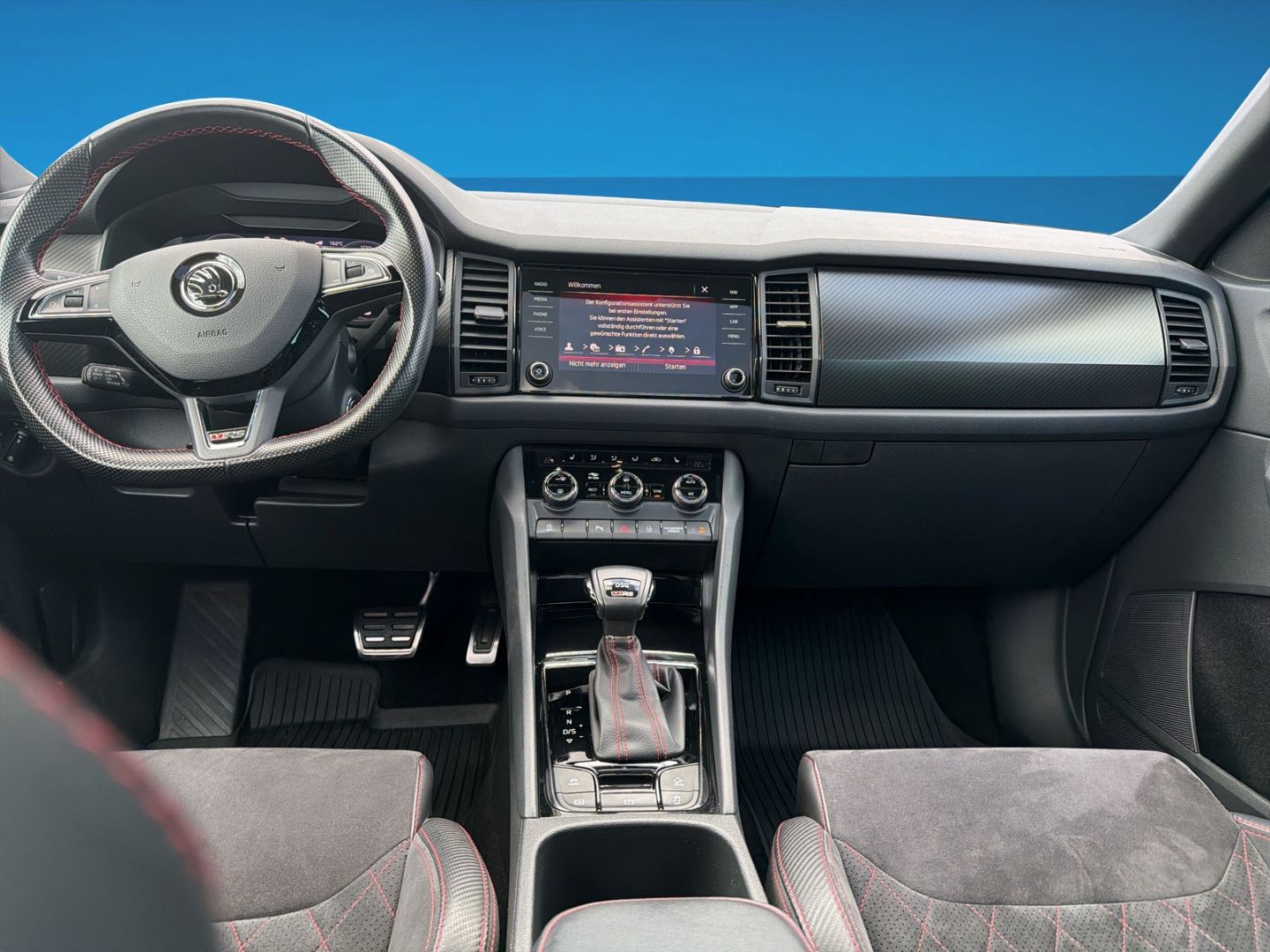 Fahrzeug 12 Fahrzeugabbildung SKODA Kodiaq 2.0 Bi-TDI RS 4x4 REAR VIEW AHK Navi