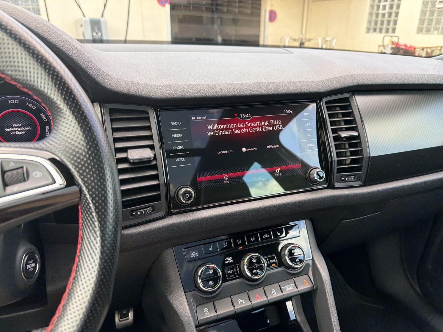Fahrzeug 20 Fahrzeugabbildung SKODA Kodiaq 2.0 Bi-TDI RS 4x4 REAR VIEW AHK Navi