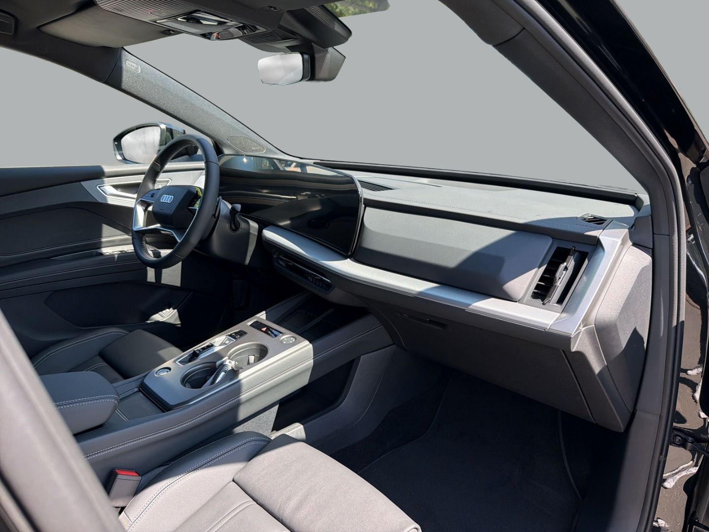 Fahrzeug 19 Fahrzeugabbildung Audi Q4 e-tron SUV PERFORMANCE+LED+AHK+TECHPLUS+