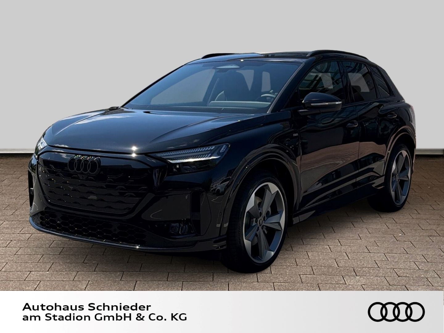 Fahrzeug 3 Fahrzeugabbildung Audi Q4 e-tron SUV PERFORMANCE+LED+AHK+TECHPLUS+