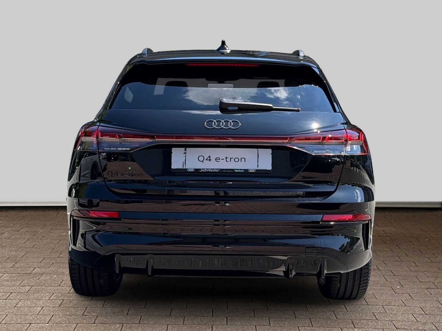 Fahrzeug 9 Fahrzeugabbildung Audi Q4 e-tron SUV PERFORMANCE+LED+AHK+TECHPLUS+