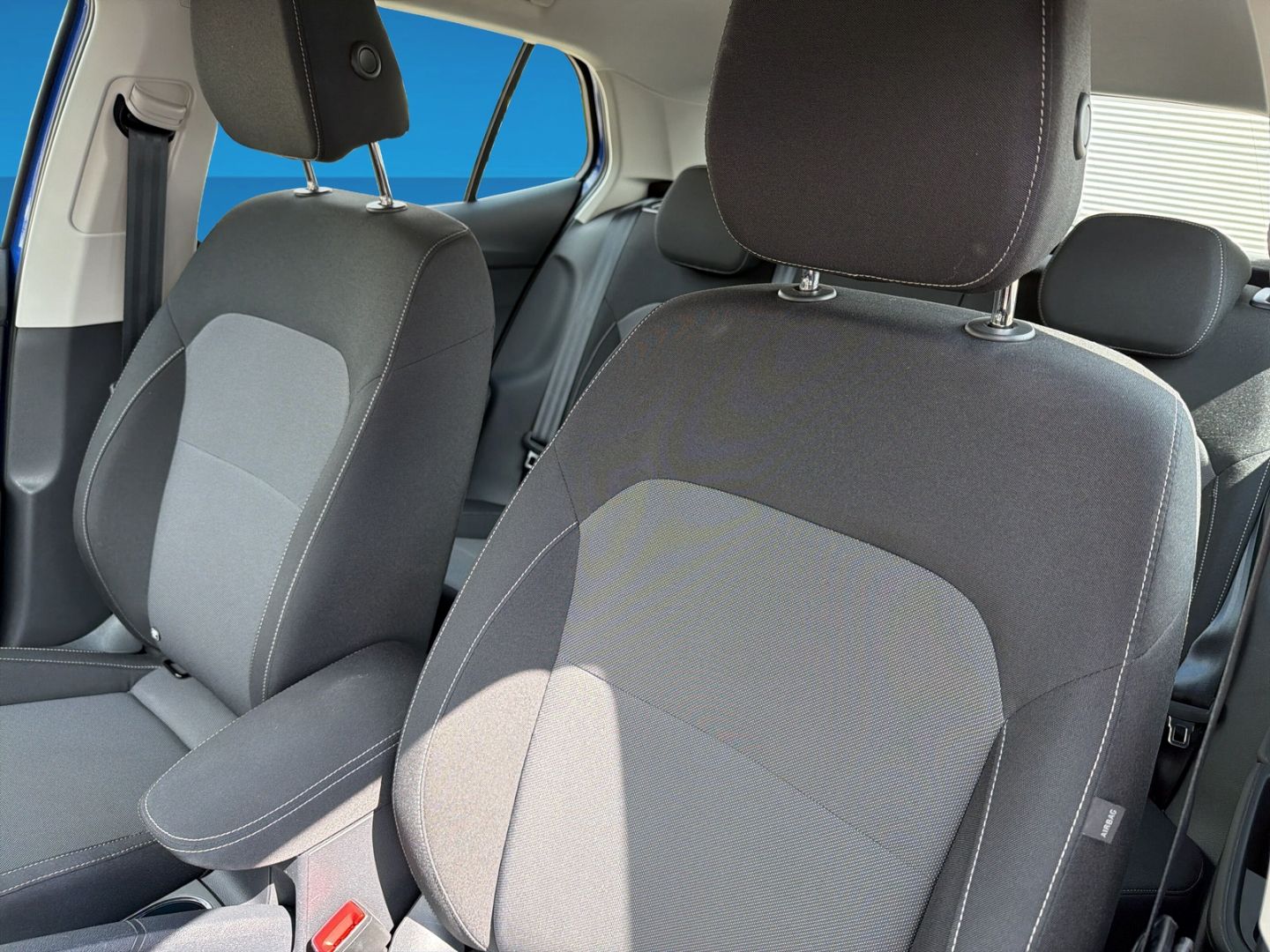 Fahrzeugabbildung SKODA Fabia 1.0 TSI Selection Climatronic LED Bluetoot