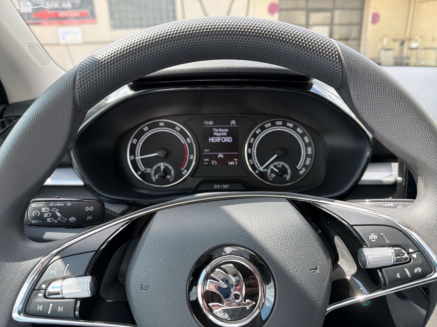 Fahrzeugabbildung SKODA Fabia 1.0 TSI Selection Climatronic LED Bluetoot