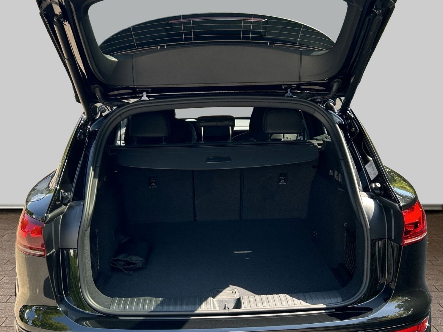 Fahrzeugabbildung Audi Q6 e-tron SUV QUATTRO 315 kW+SLINE BUSINESS+AHK
