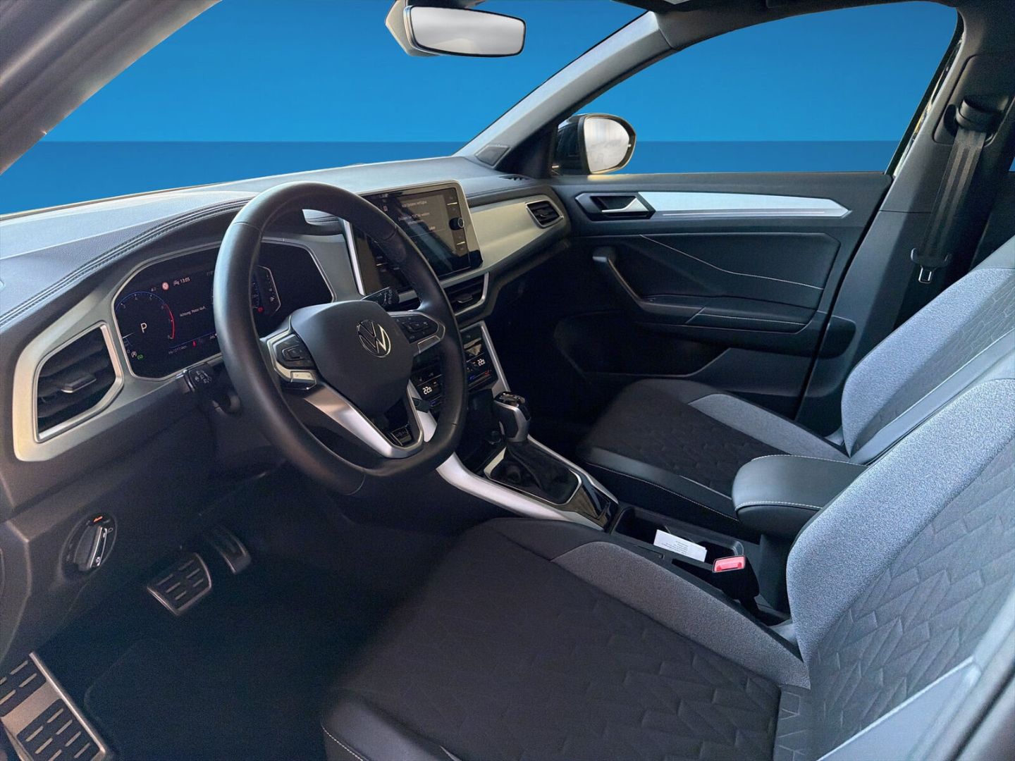 Fahrzeug 12 Fahrzeugabbildung Volkswagen T-Roc 1.5 TSI Goal RearView Clima Navi LED-Plus