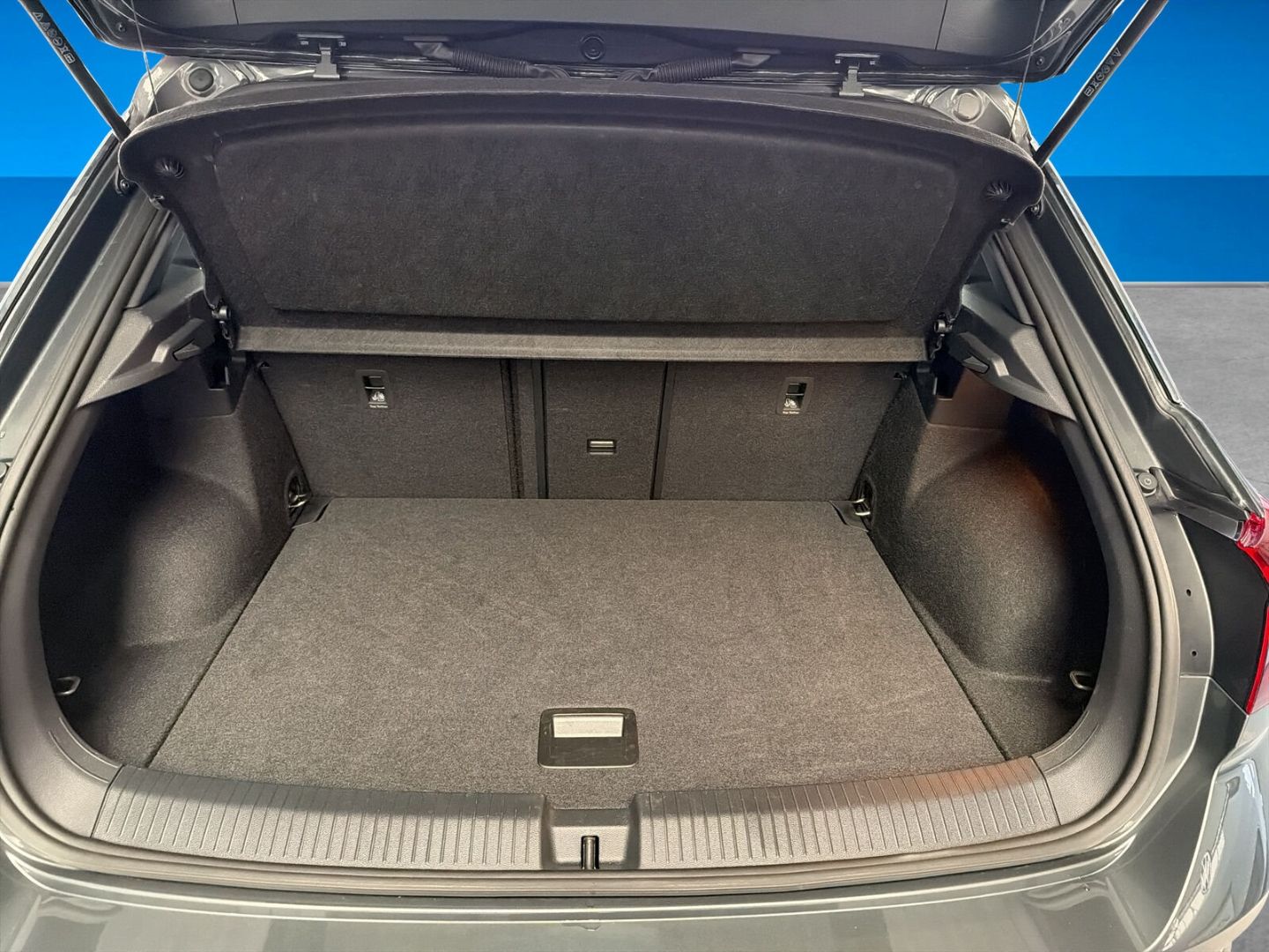 Fahrzeugabbildung Volkswagen T-Roc 1.5 TSI Goal Rear View Clima LED Navi