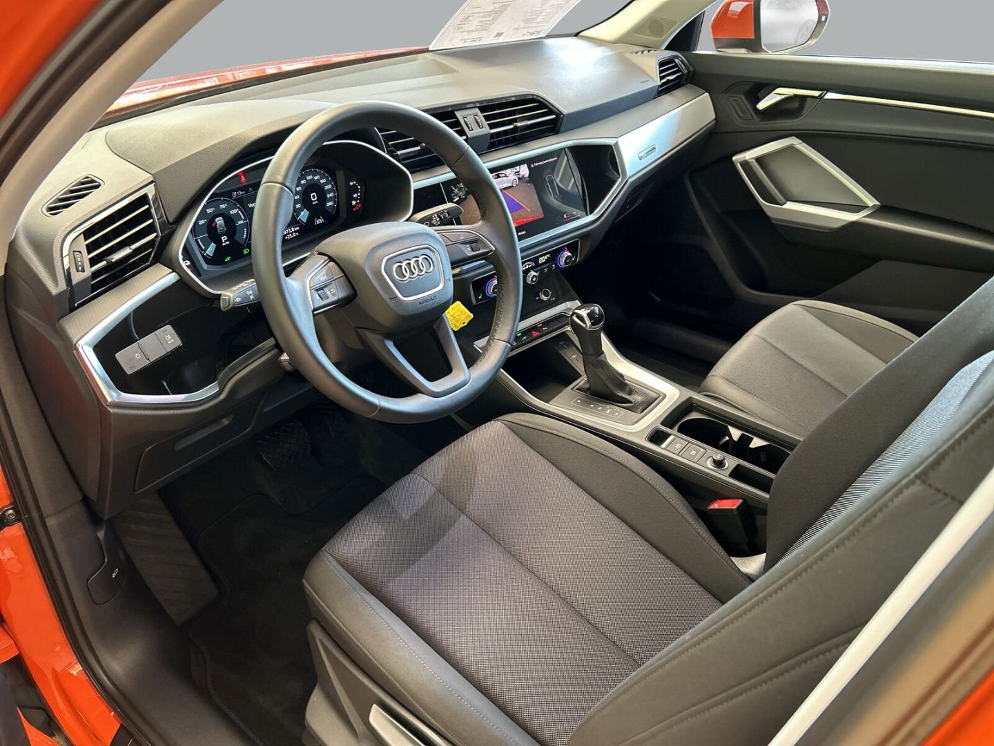 Fahrzeugabbildung Audi Q3 45 TFSI e LED Kamera Alu 18'' Carplay AHK