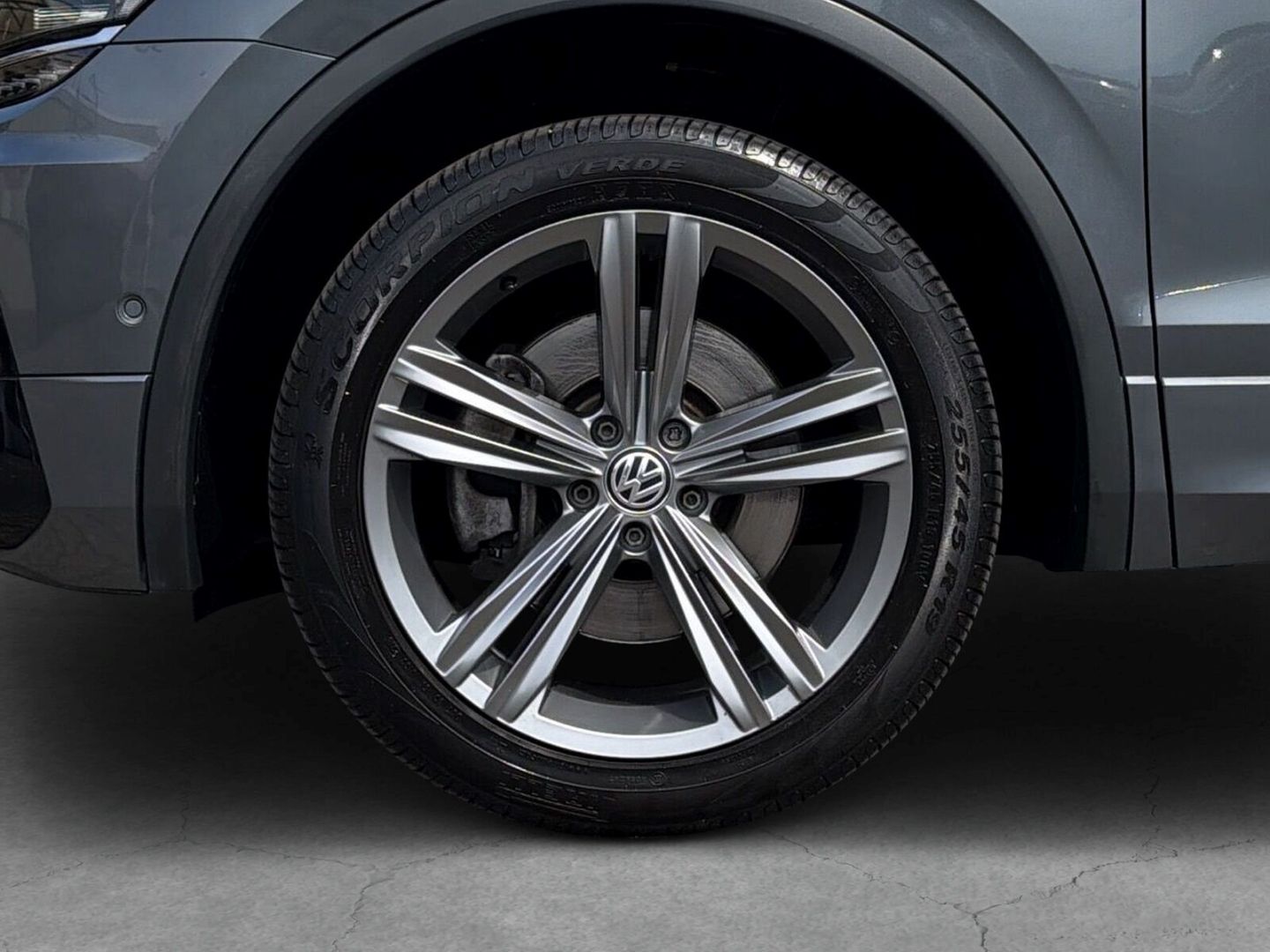 Fahrzeug 10 Fahrzeugabbildung Volkswagen Tiguan Allspace 2.0 TDI Highline 4Motion Rear Vi