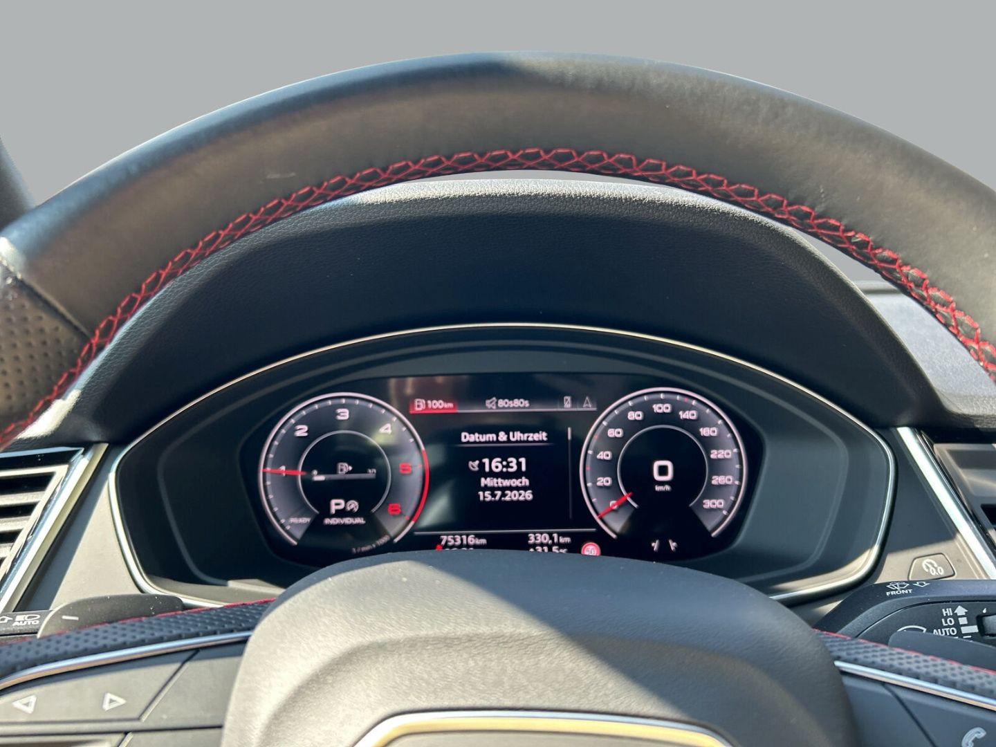 Fahrzeug 16 Fahrzeugabbildung Audi Q5 40 TDI quattro S Line Matrix S Sportsitze LED
