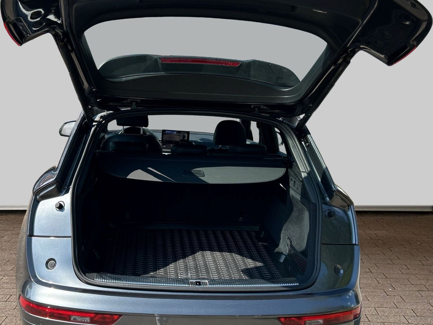 Fahrzeug 20 Fahrzeugabbildung Audi Q5 40 TDI quattro S Line Matrix S Sportsitze LED