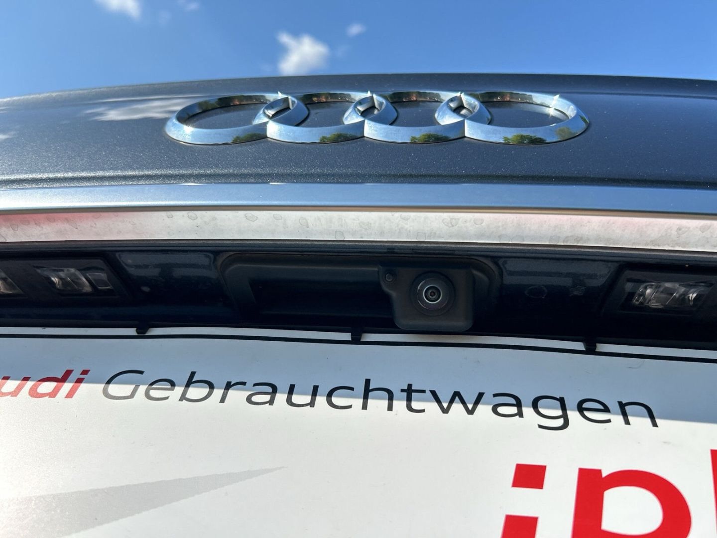 Fahrzeug 25 Fahrzeugabbildung Audi Q5 40 TDI quattro S Line Matrix S Sportsitze LED