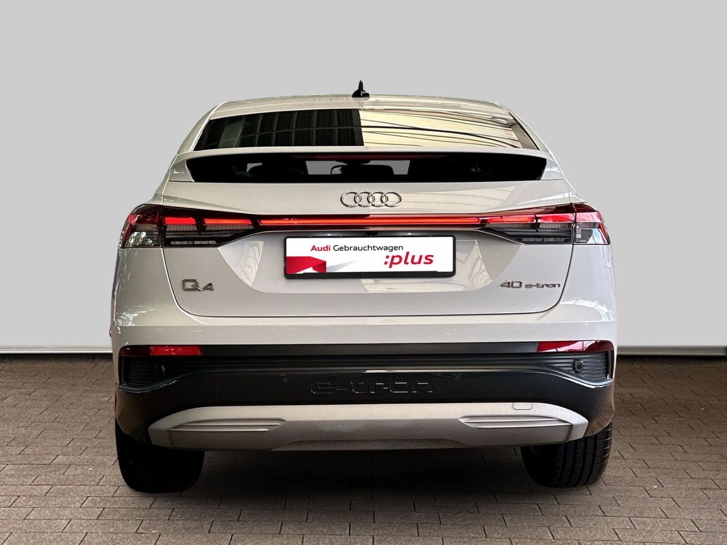 Fahrzeug 8 Fahrzeugabbildung Audi Q4 40 Sportback S Line Matrix LED Pano Wärmepump