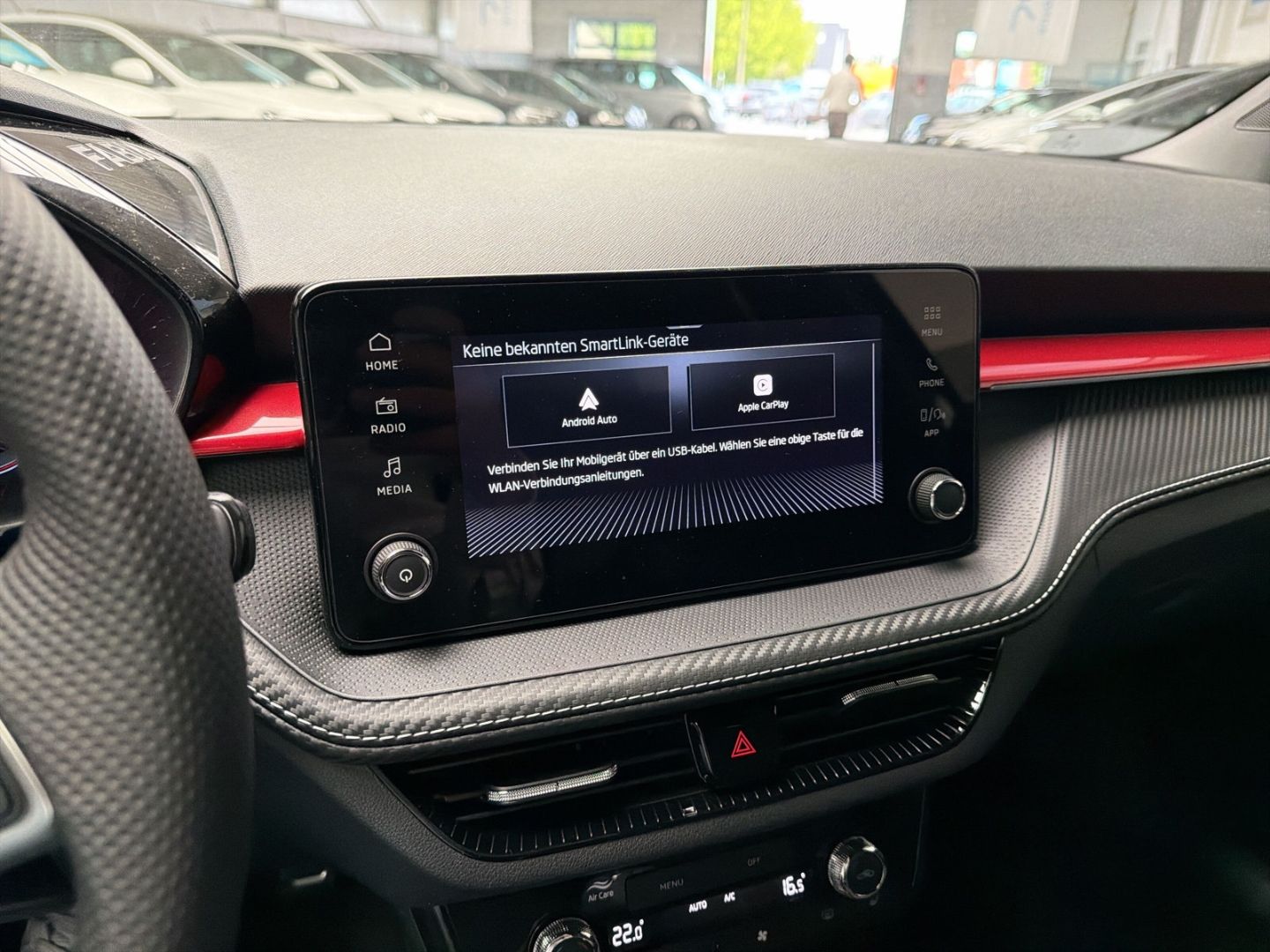 Fahrzeug 20 Fahrzeugabbildung SKODA Fabia 1.0 TSI Monte Carlo Virtual Cockpit Clima - mit KI generiert/bearbeitet