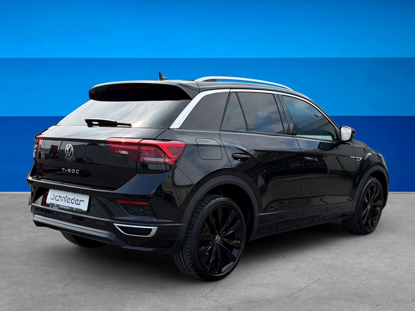 Fahrzeug 7 Fahrzeugabbildung Volkswagen T-Roc 1.5 TSI Sport R-Line Rear View Pano AHK