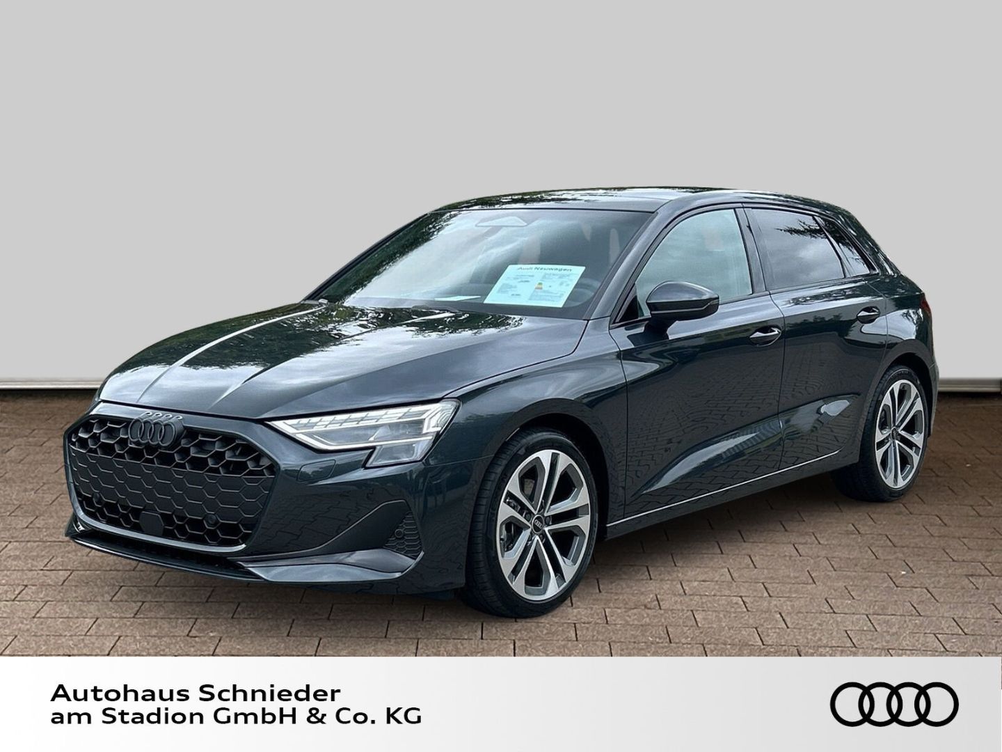 Fahrzeugabbildung Audi A3 SPORTBACK ADVANCED 85 kW+LED+PANO+AHK+KAMERA - mit KI generiert/bearbeitet