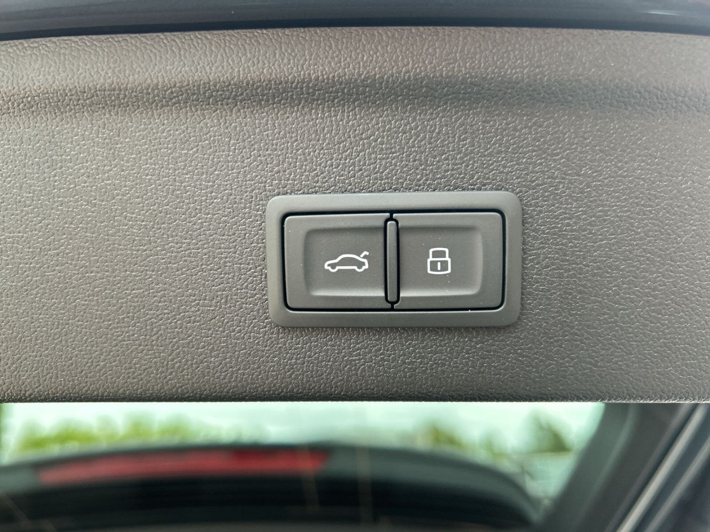 Fahrzeugabbildung Audi A3 SPORTBACK ADVANCED 85 kW+LED+PANO+AHK+KAMERA - mit KI generiert/bearbeitet