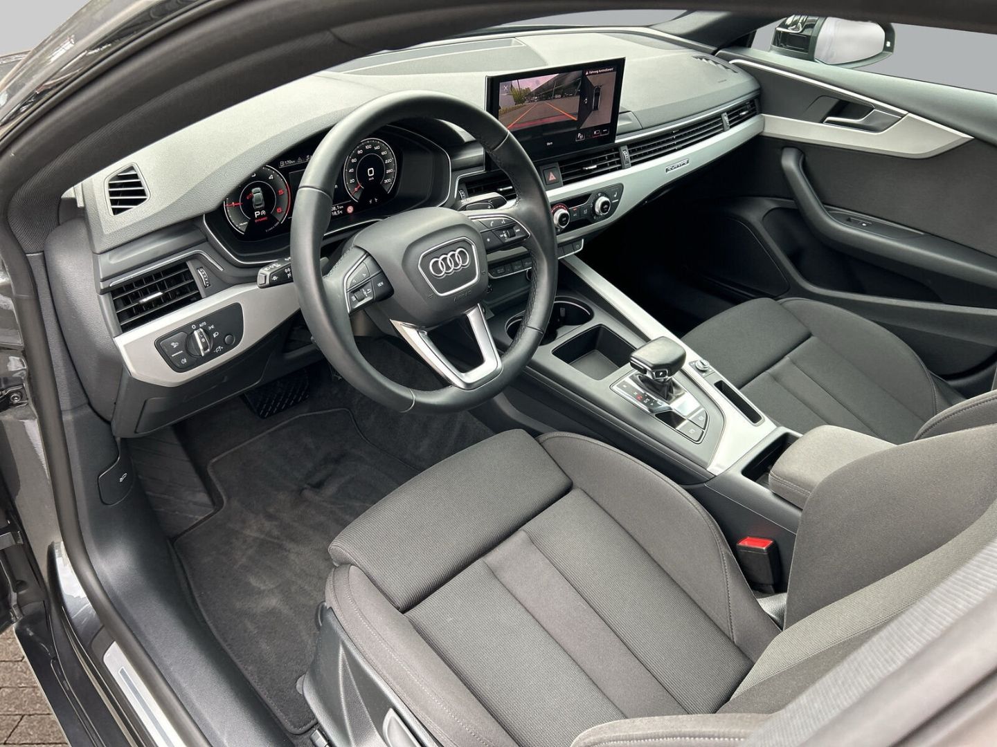 Fahrzeugabbildung Audi A5 S-Line QUATTRO 40 2.0 TDI Sportback MATRIX LE - mit KI generiert/bearbeitet