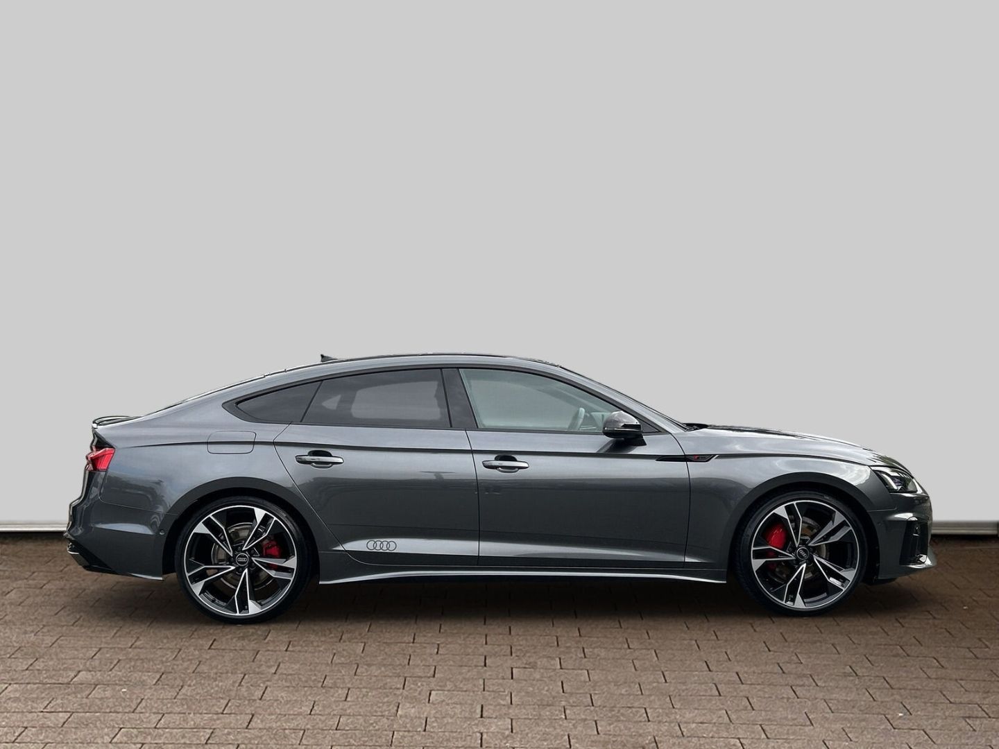 Fahrzeugabbildung Audi A5 S-Line QUATTRO 40 2.0 TDI Sportback MATRIX LE - mit KI generiert/bearbeitet