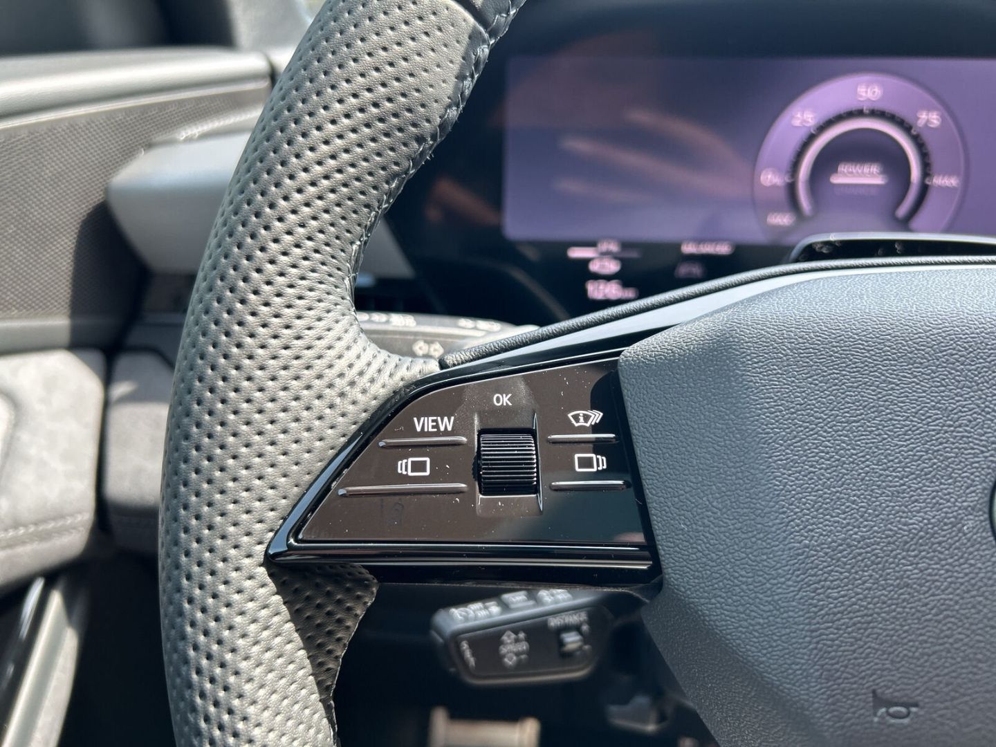 Fahrzeugabbildung Audi Q6 e-tron SPORTBACK 315KW+AHK+LUFT+TECHPRO+HUD+P