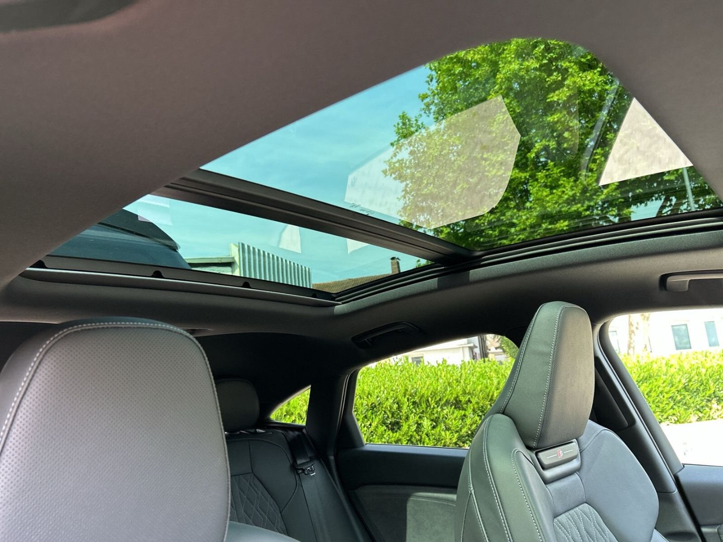 Fahrzeugabbildung Audi Q6 e-tron SPORTBACK 315KW+AHK+LUFT+TECHPRO+HUD+P
