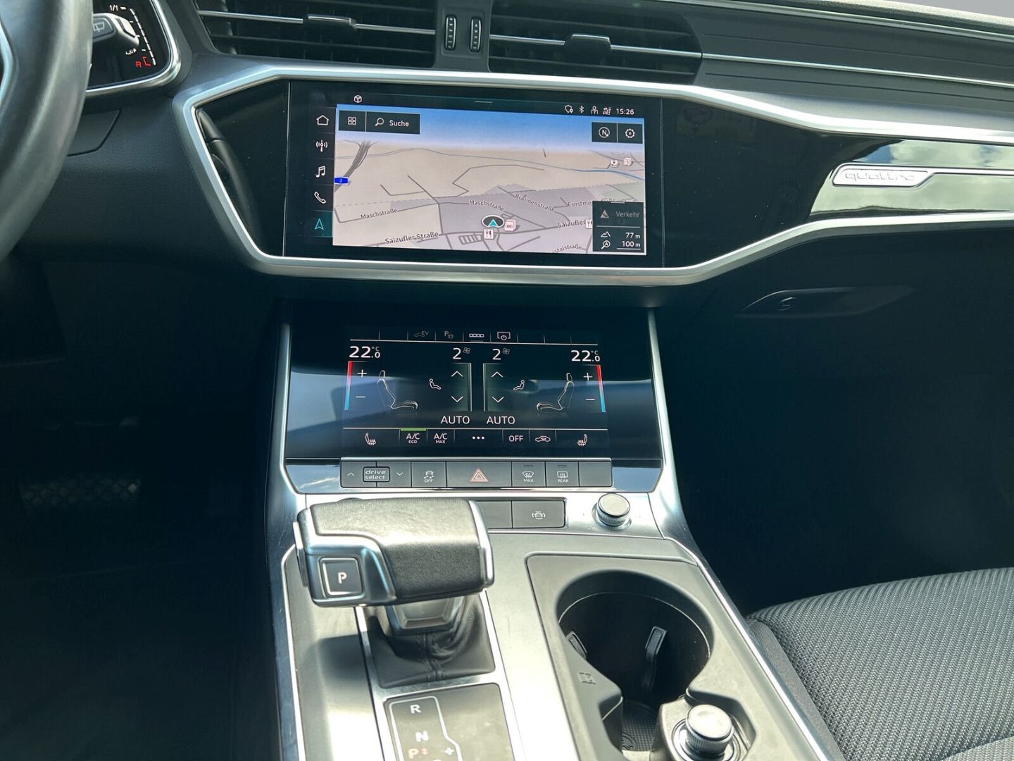 Fahrzeug 14 Fahrzeugabbildung Audi A6 Avant 50 TFSI e quattro Matrix LED Kamera Car