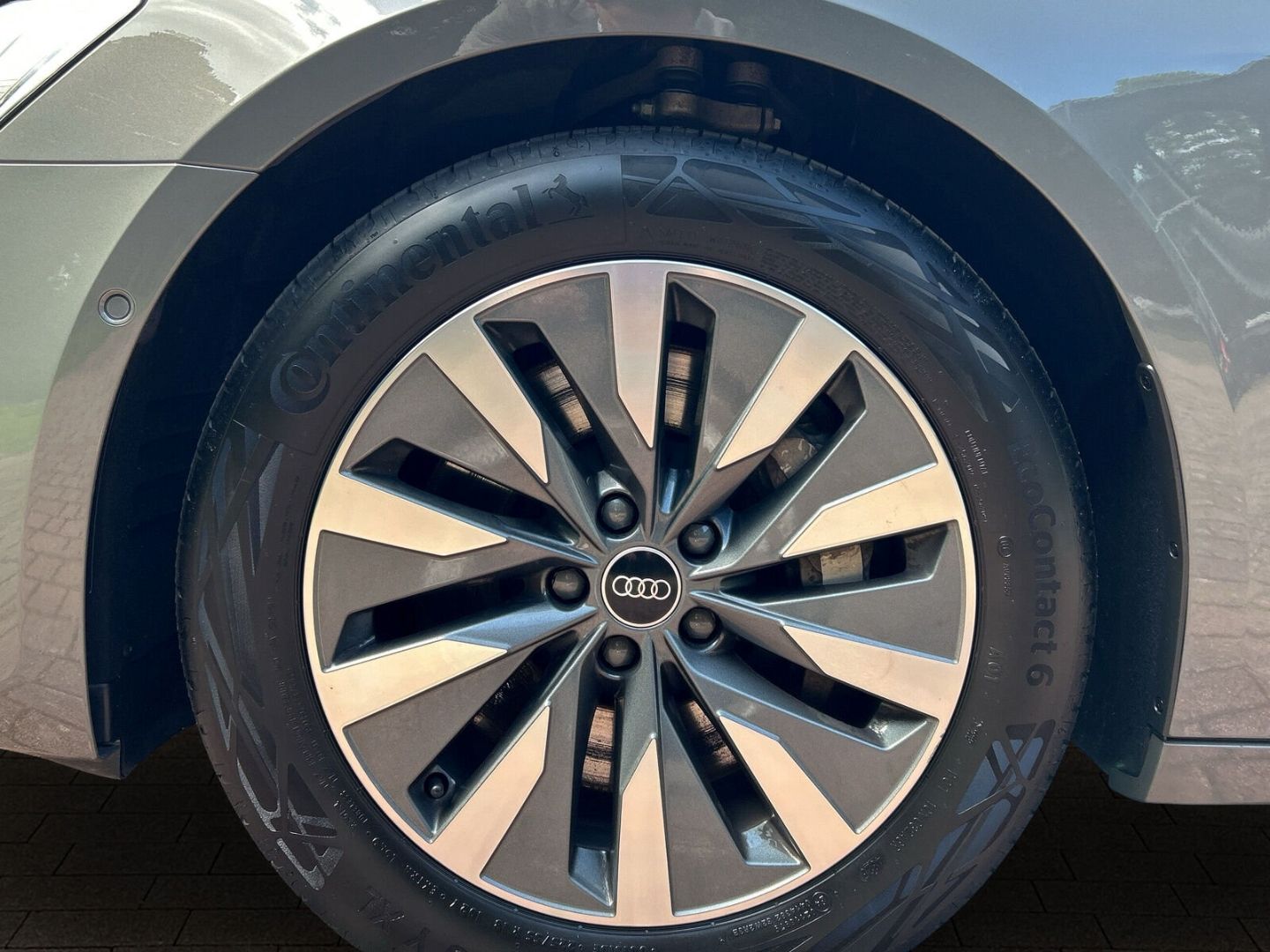 Fahrzeug 20 Fahrzeugabbildung Audi A6 Avant 50 TFSI e quattro Matrix LED Kamera Car