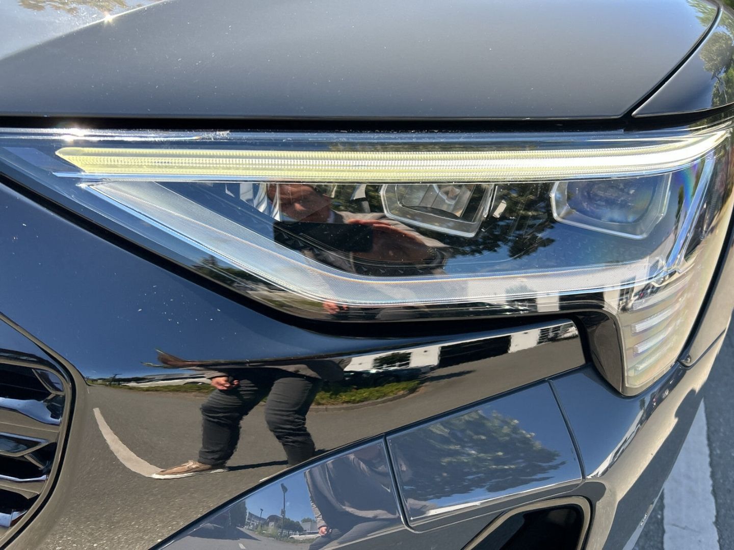 Fahrzeugabbildung Audi Q8 e-tron Sportback 50 LED Optik Paket Sportsitz - mit KI generiert/bearbeitet