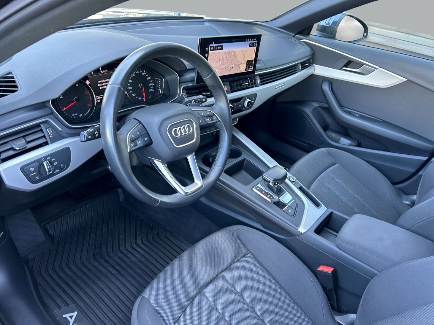 Fahrzeugabbildung Audi A4 Avant 40 TDI quattro Stronic LED Kamera AHK A - mit KI generiert/bearbeitet