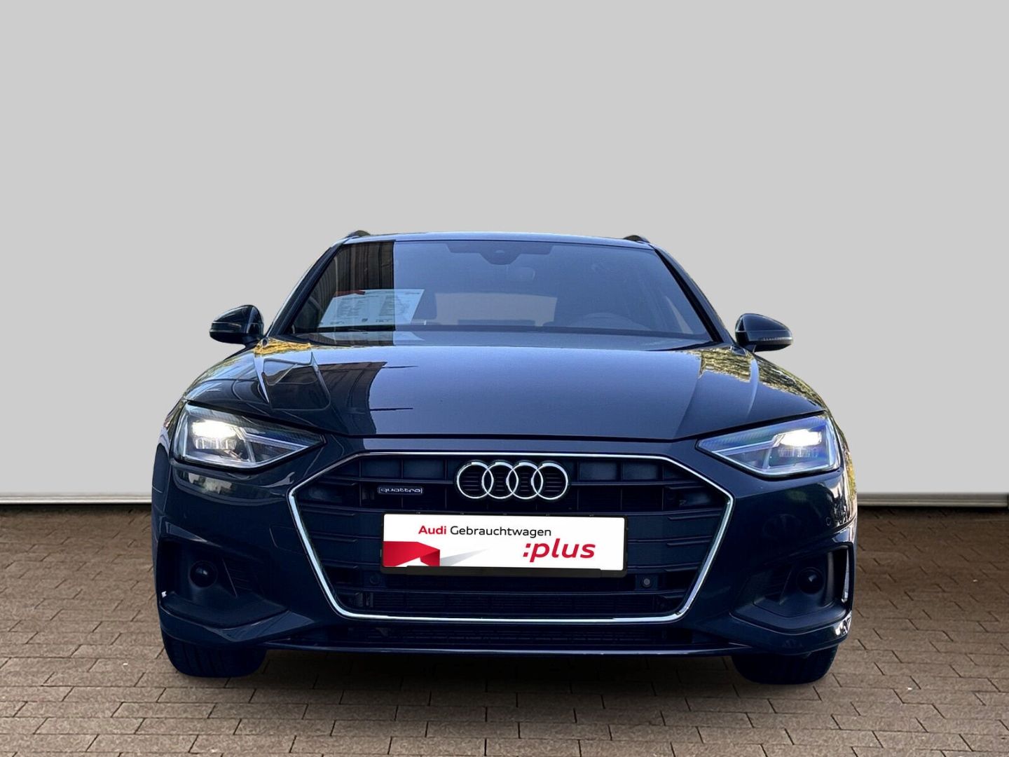 Fahrzeugabbildung Audi A4 Avant 40 TDI quattro Stronic LED Kamera AHK A - mit KI generiert/bearbeitet