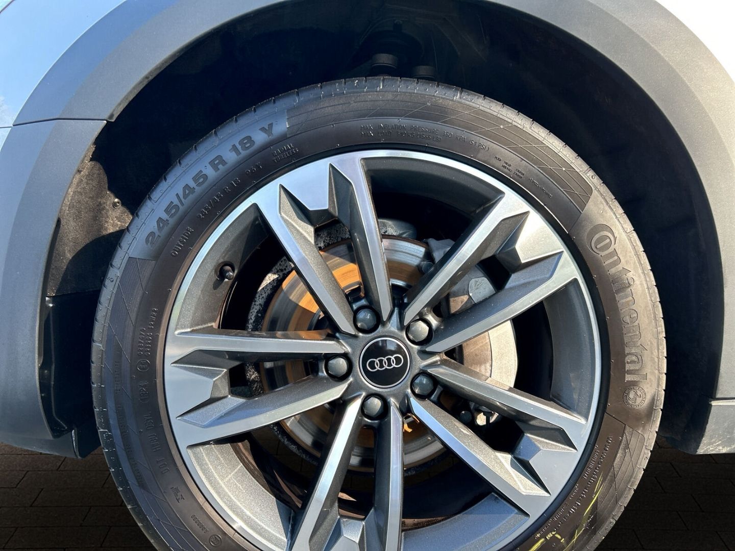 Fahrzeugabbildung Audi A4 allroad 40 TDI quattro S tronic Matrix LED Ka - mit KI generiert/bearbeitet
